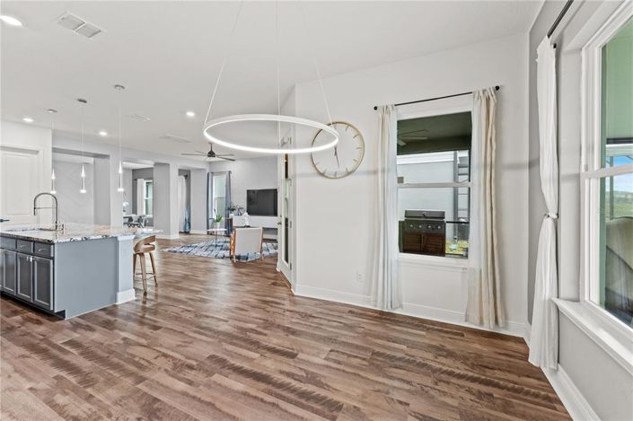 Image No.25-5 Bed Property for sale