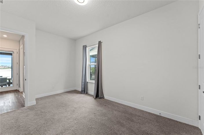 Image No.26-5 Bed Property for sale