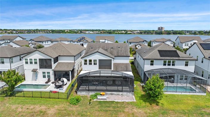 Image No.5-5 Bed Property for sale