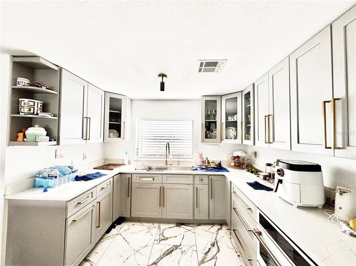 Image No.5-Propriété de 6 chambres à vendre à Kissimmee