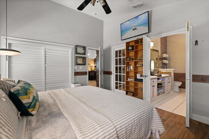 Image No.13-3 Bed Property for sale