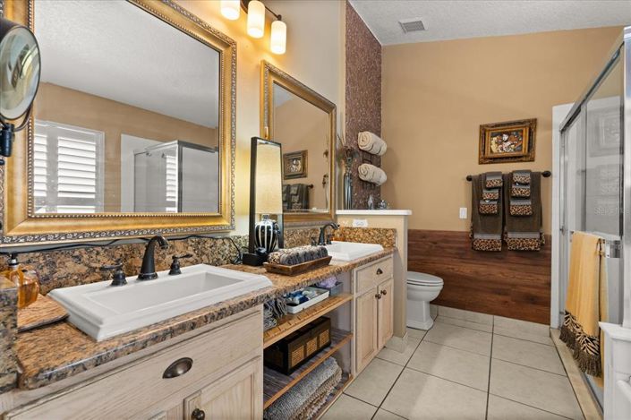 Image No.14-3 Bed Property for sale