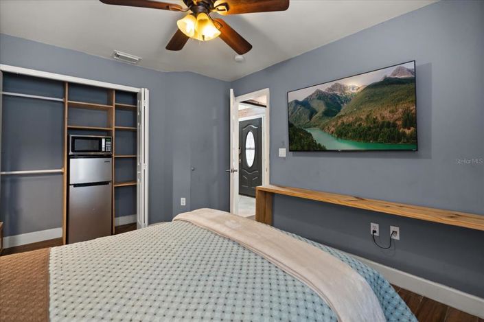 Image No.17-3 Bed Property for sale