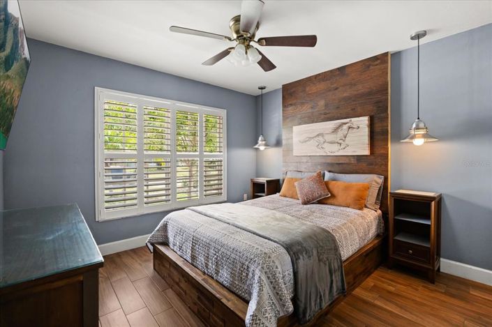 Image No.18-3 Bed Property for sale