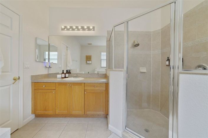 Image No.13-3 Bed Property for sale