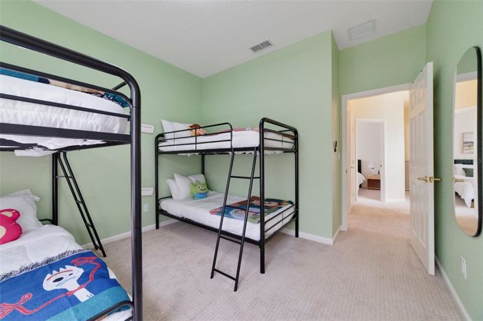 Image No.17-3 Bed Property for sale