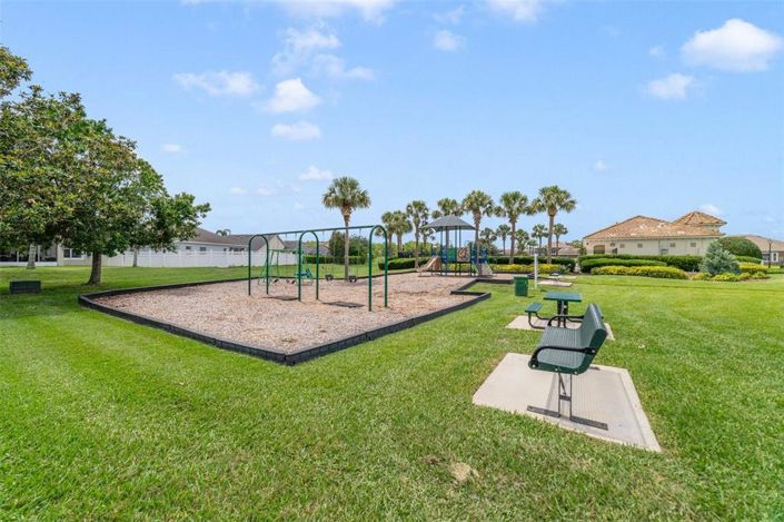 Image No.24-3 Bed Property for sale