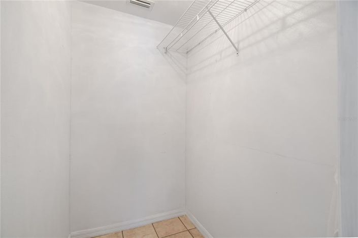 Image No.17-3 Bed Property for sale