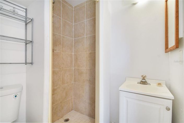 Image No.29-3 Bed Property for sale