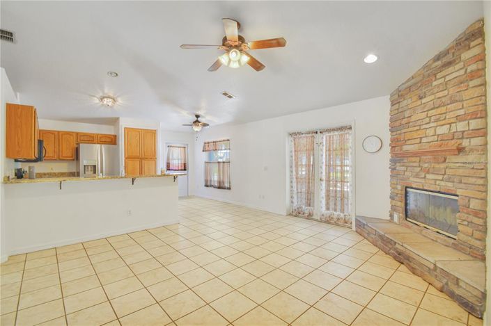 Image No.4-Propriété de 3 chambres à vendre à Kissimmee