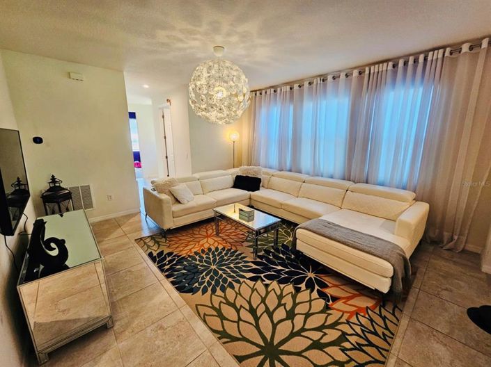 Image No.13-3 Bed Property for sale