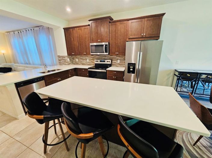 Image No.17-3 Bed Property for sale