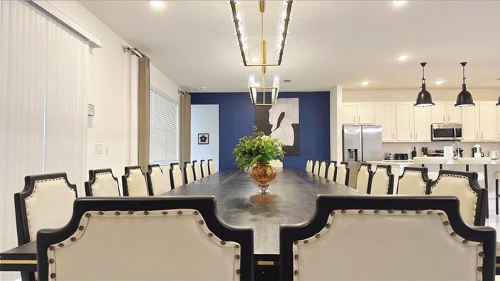 Image No.17-15 Bed Property for sale