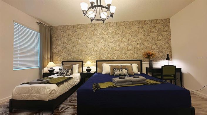 Image No.25-15 Bed Property for sale