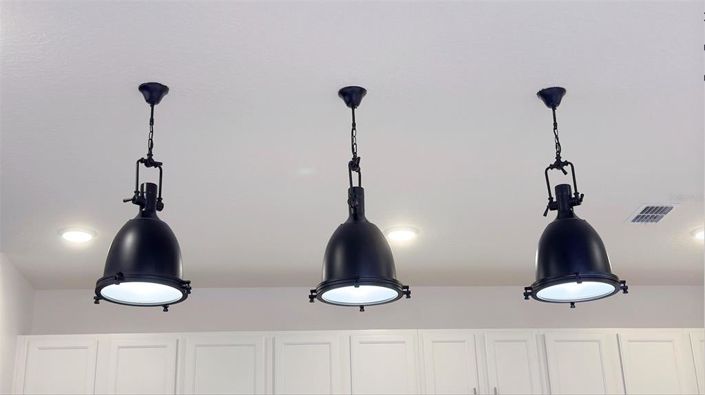 Image No.30-15 Bed Property for sale