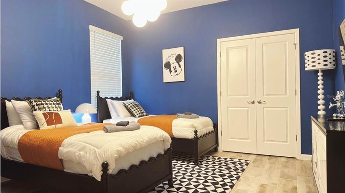 Image No.45-15 Bed Property for sale