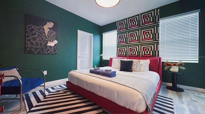 Image No.60-15 Bed Property for sale