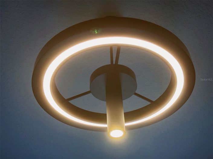 Image No.64-15 Bed Property for sale