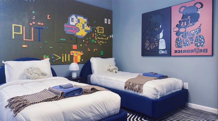 Image No.69-15 Bed Property for sale