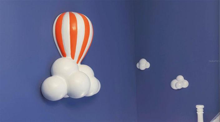 Image No.84-15 Bed Property for sale