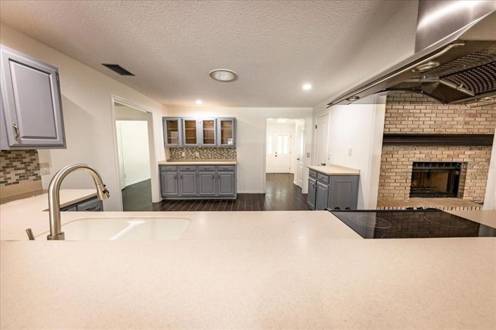 Image No.5-5 Bed Property for sale