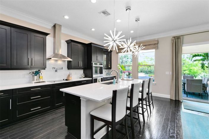 Image No.15-5 Bed Property for sale