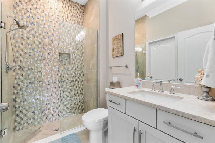 Image No.17-5 Bed Property for sale