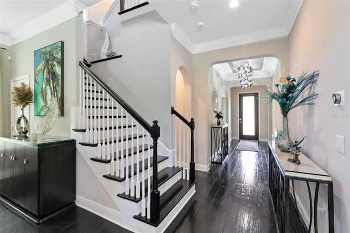 Image No.3-5 Bed Property for sale