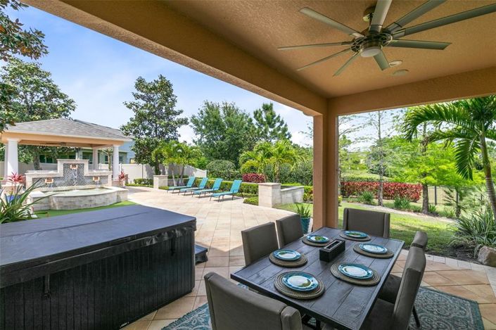 Image No.30-5 Bed Property for sale