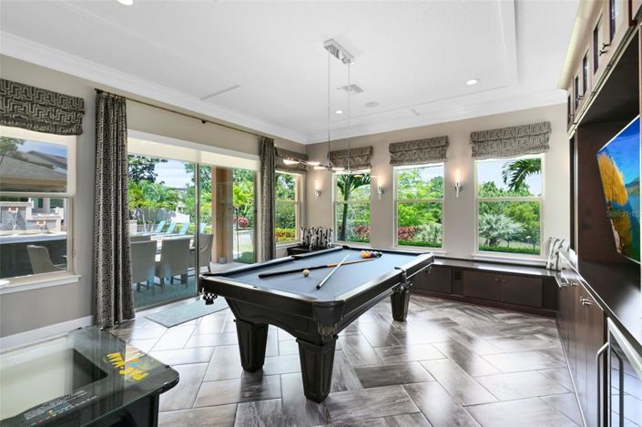 Image No.9-5 Bed Property for sale