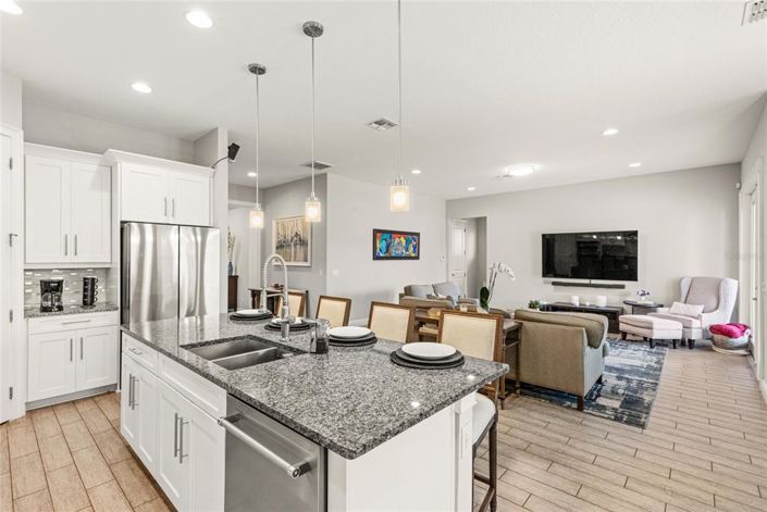 Image No.10-4 Bed Property for sale