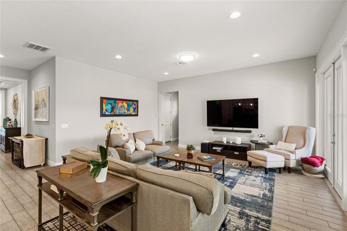 Image No.15-4 Bed Property for sale