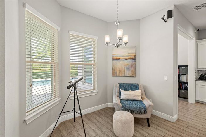 Image No.17-4 Bed Property for sale