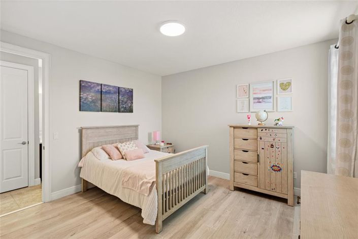 Image No.32-4 Bed Property for sale