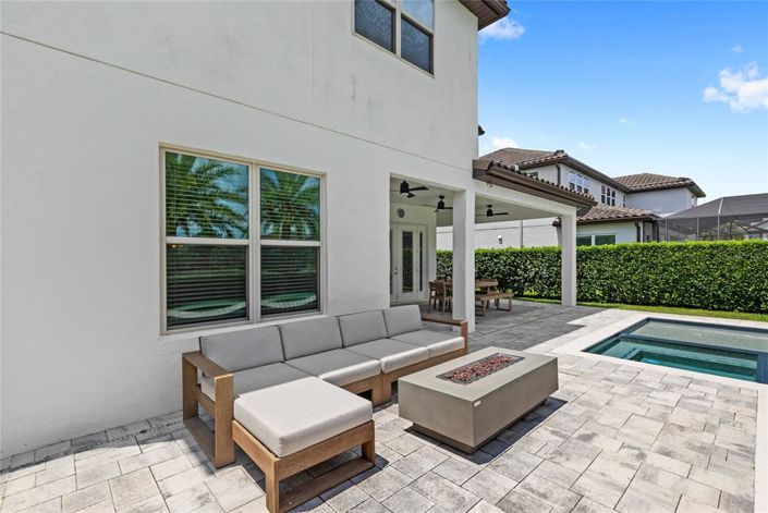 Image No.41-4 Bed Property for sale