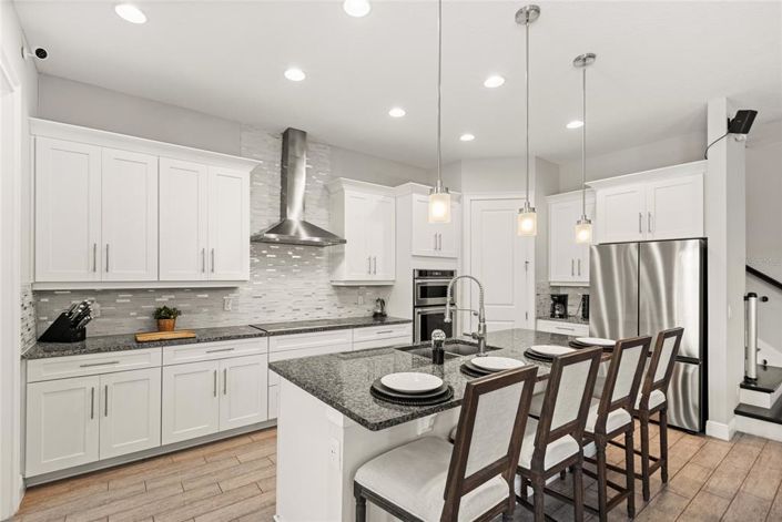 Image No.7-4 Bed Property for sale