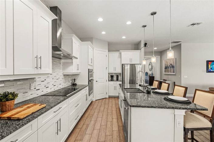 Image No.8-4 Bed Property for sale