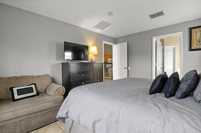 Image No.15-5 Bed Property for sale