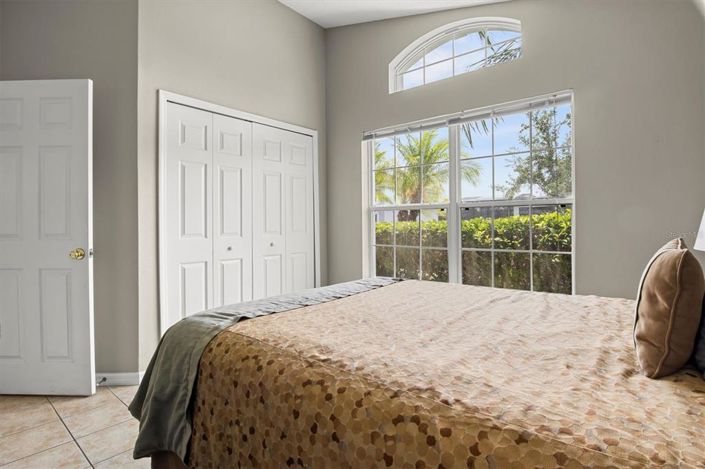 Image No.18-5 Bed Property for sale