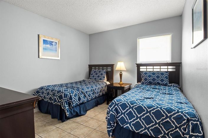 Image No.20-5 Bed Property for sale