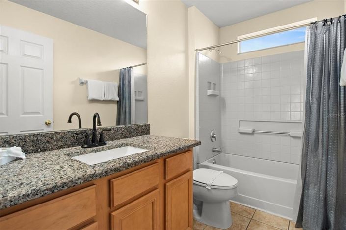 Image No.23-5 Bed Property for sale