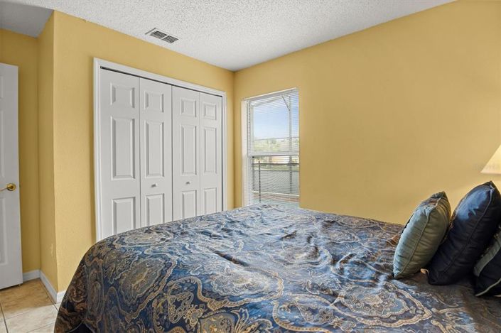 Image No.26-5 Bed Property for sale