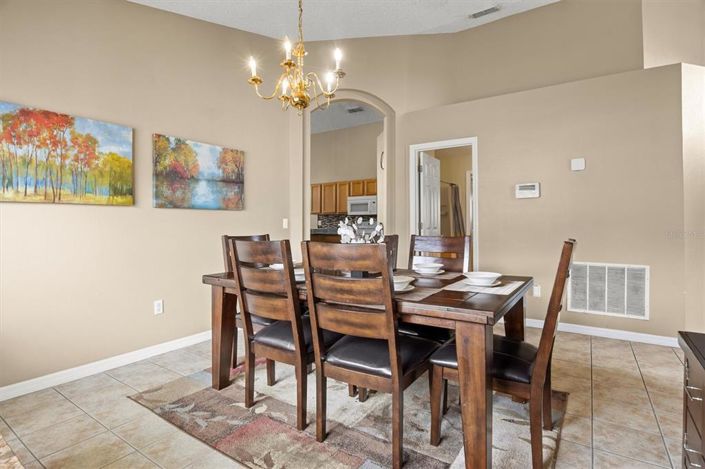 Image No.4-5 Bed Property for sale