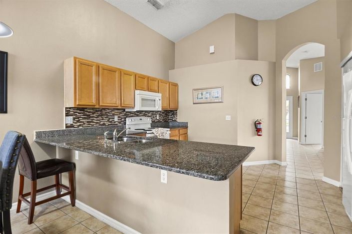 Image No.6-5 Bed Property for sale