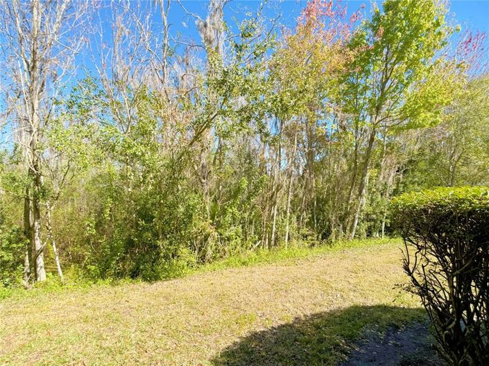 Image No.17-5 Bed Townhouse for sale