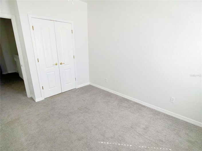 Image No.9-5 Bed Townhouse for sale