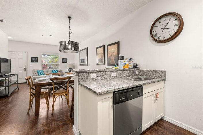 Image No.14-3 Bed Townhouse for sale