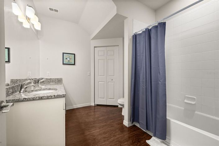 Image No.19-3 Bed Townhouse for sale