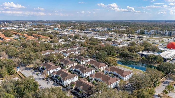 Image No.33-3 Bed Townhouse for sale