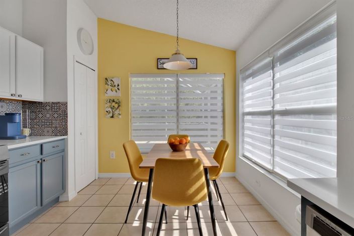 Image No.10-3 Bed Property for sale